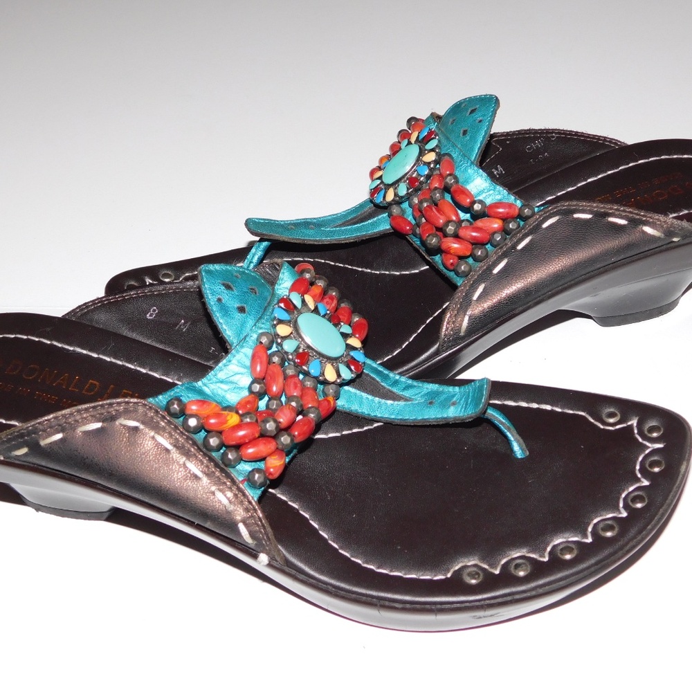 DONALD PLINER chiyu turquoise thongs sandals women 8